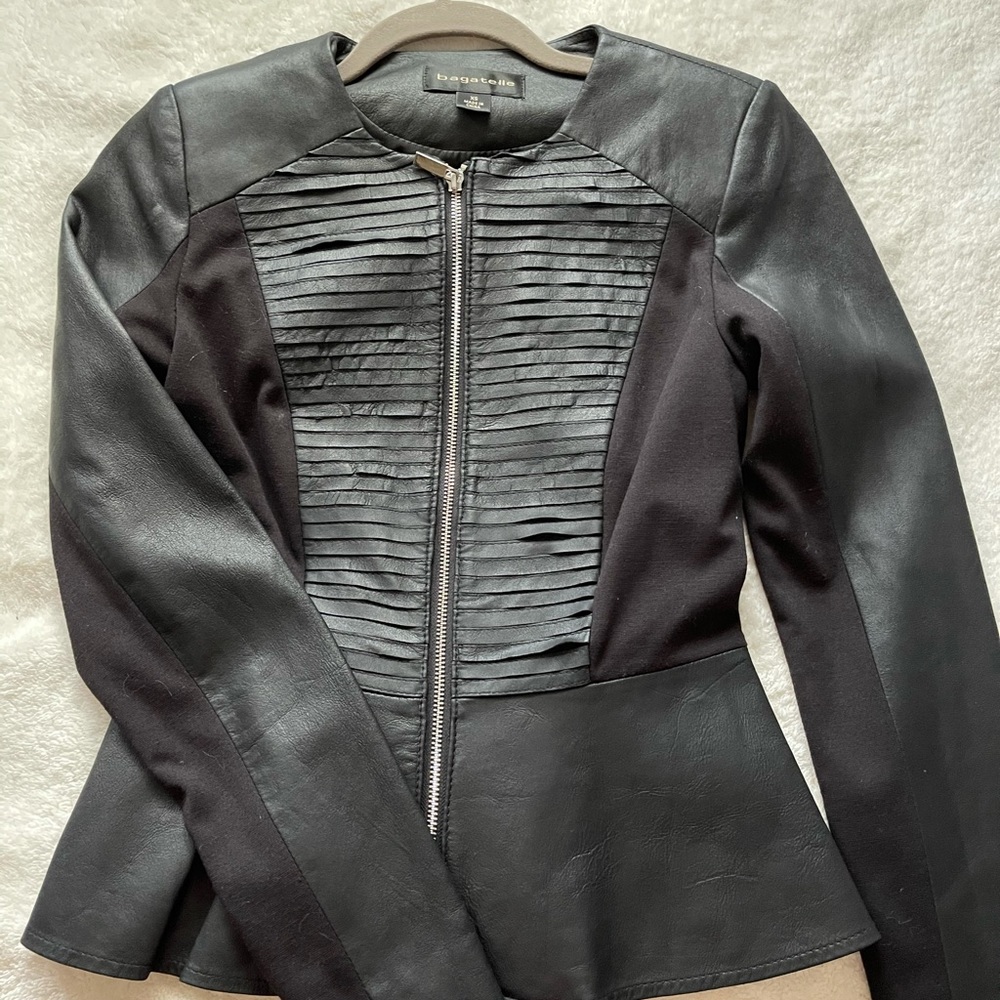 Women’s leather jacket XS
